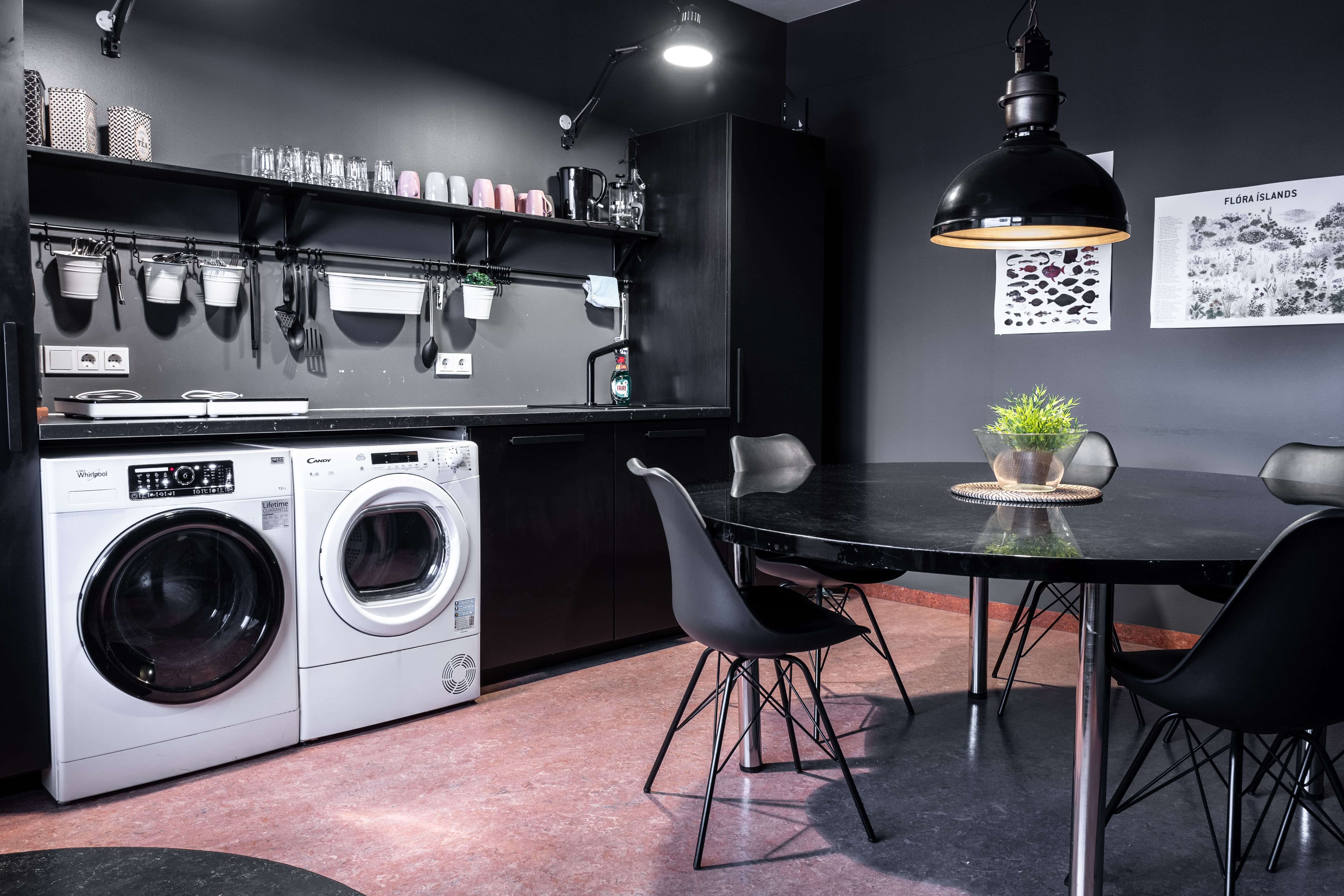 AU 44 Hostel, apartments & cottages