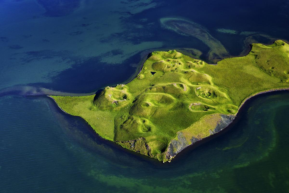 The lake Mývatn